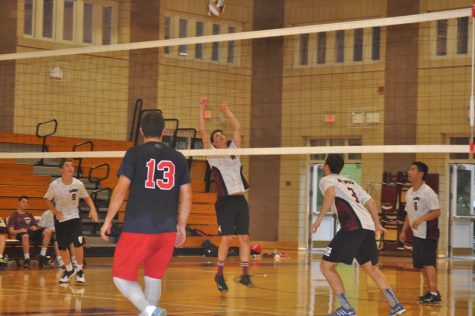 Boys’ Volleyball Beats Eastchester, Struggles against Other Teams
