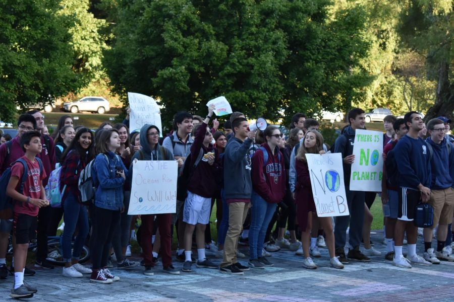 SHS+students+in+front+of+Brewster+Road+entrance+protesting+against+climate+change.+Photo+credit%3A+Maroon+staff+