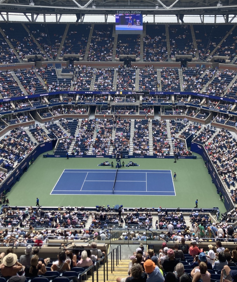 Fans+packed+Arthur+Ashe+Stadium%2C+where+the+tournaments+biggest+matches+occur.